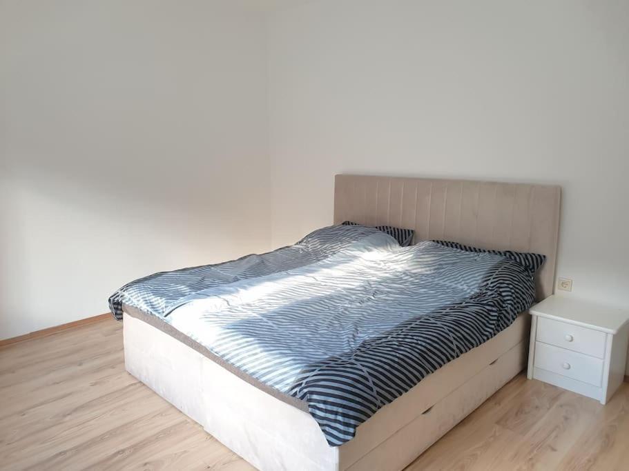 Schoene 2 Zimmer Wohnung Im Herzen Von Gleisdorf Dış mekan fotoğraf